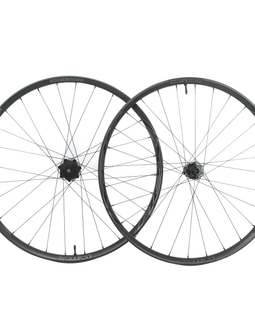 Pair of Race Face Next SL 26 Carbon 29" Mountain Bike Wheels