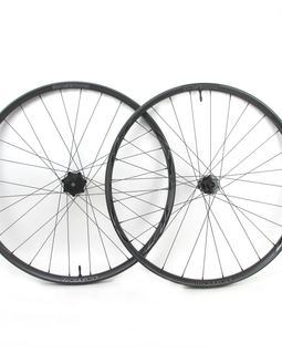 Front and Rear Race Face 29" Next SL carbon mountain bike wheels with Shimano Microspline freehub body